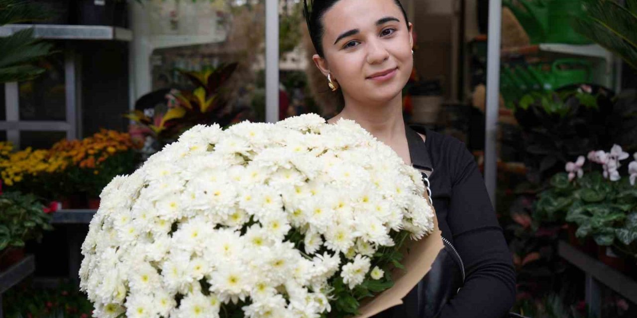 Eylül ayında en çok tercih edilen çiçekler kasımpatı ve sıklamen oluyor