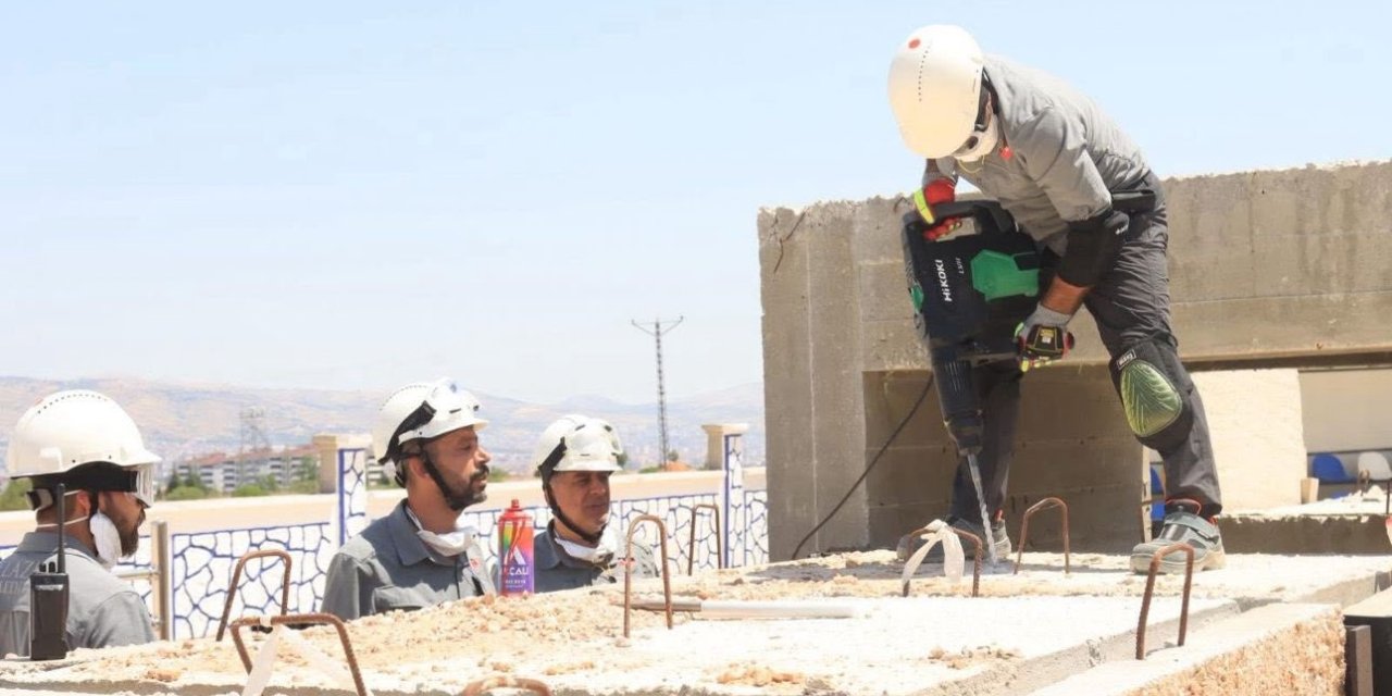 Elazığ’da arama kurtarma eğitimleri sürüyor
