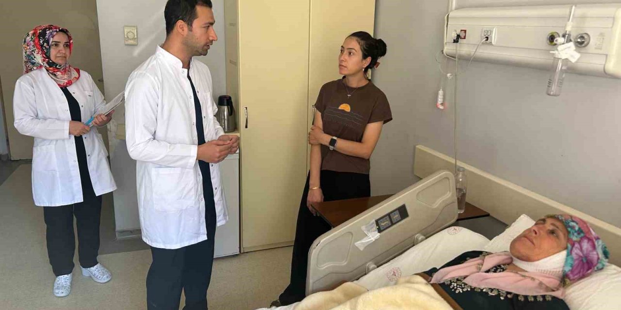 54 yaşındaki kadın 15 yıl sonra yeniden gülümseyebilecek