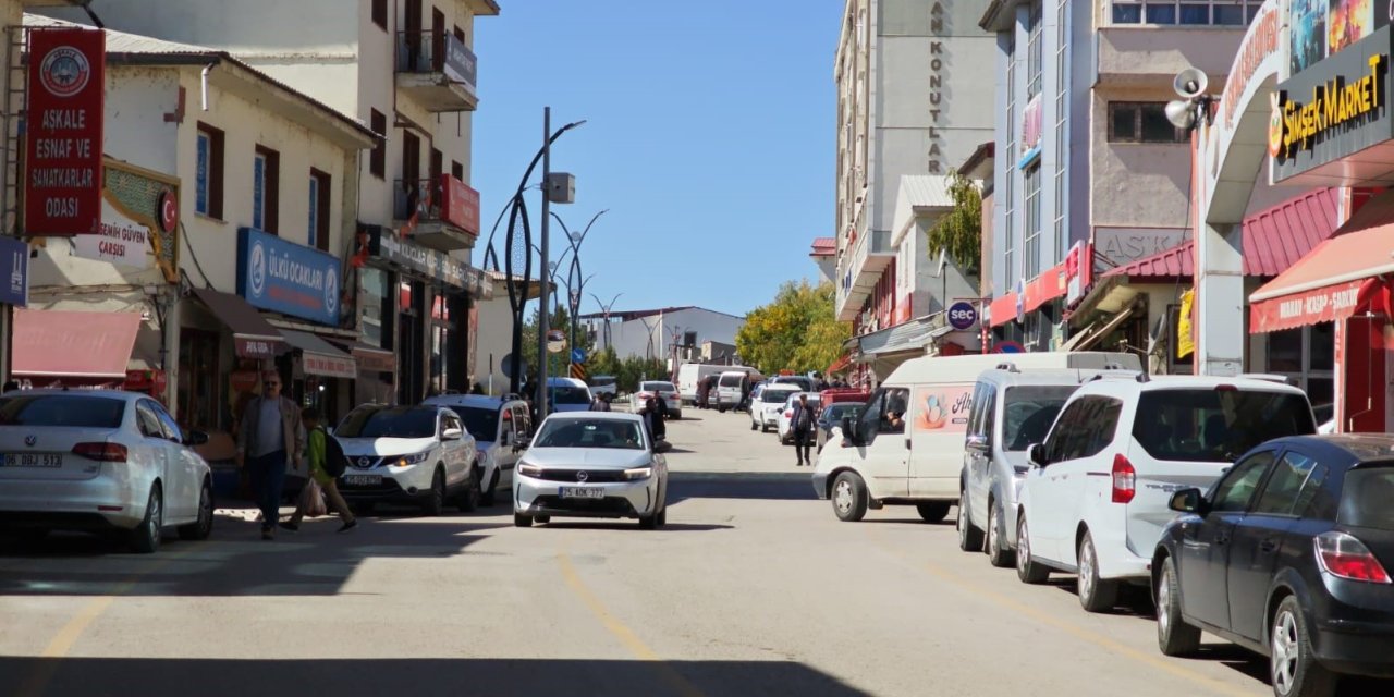 Aşkale’de 4.4 büyüklüğünde deprem paniğe neden oldu