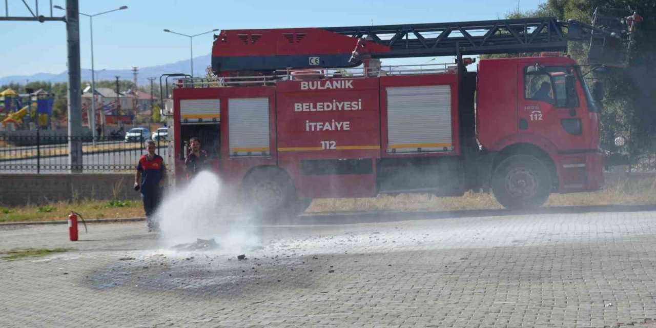Bulanık Kaymakamlığında yangın tatbikatı yapıldı