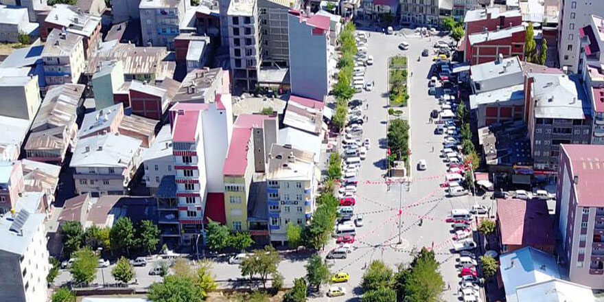 Kağızman meydanı yayalaştırıldı