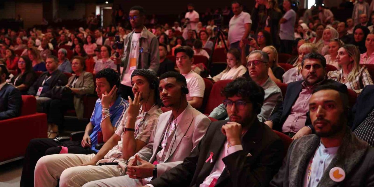 Muş’ta "12. Uluslararası Onkoloji Günleri" başladı