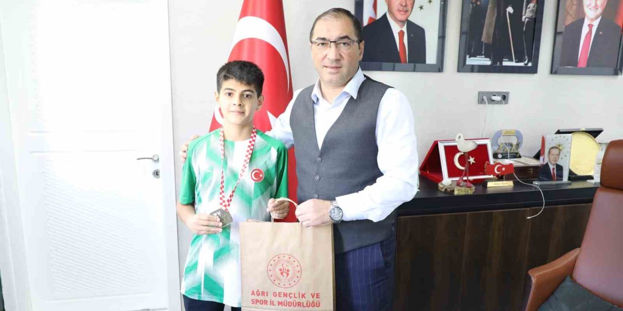 Ağrılı milli sporcu Eyüp Murat Alpaslan’dan büyük başarı