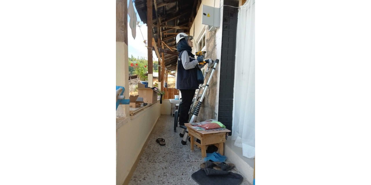 Aras EDAŞ kadın saha ekibiyle güçleniyor: Sayaç değişimlerinde kadın eli