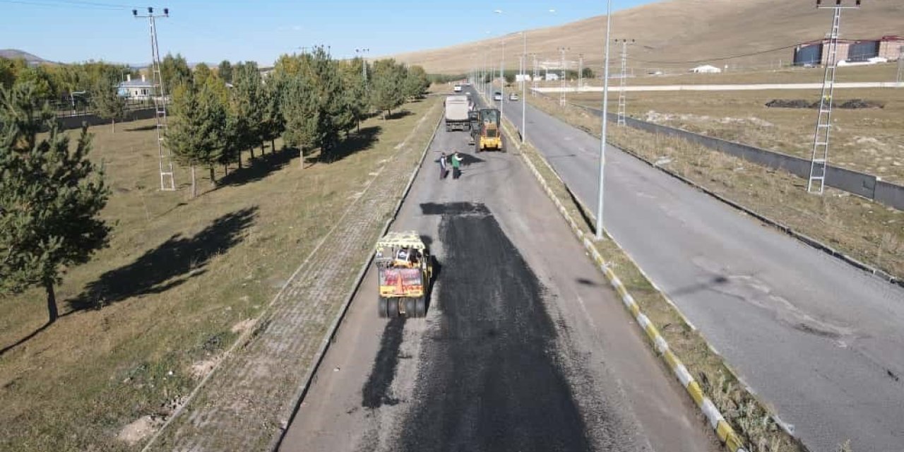 Ardahan’da yol çalışması sürüyor