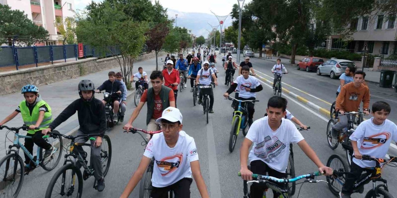 Erzincan’da "Avrupa Spor Haftası" pedallarla kutlandı