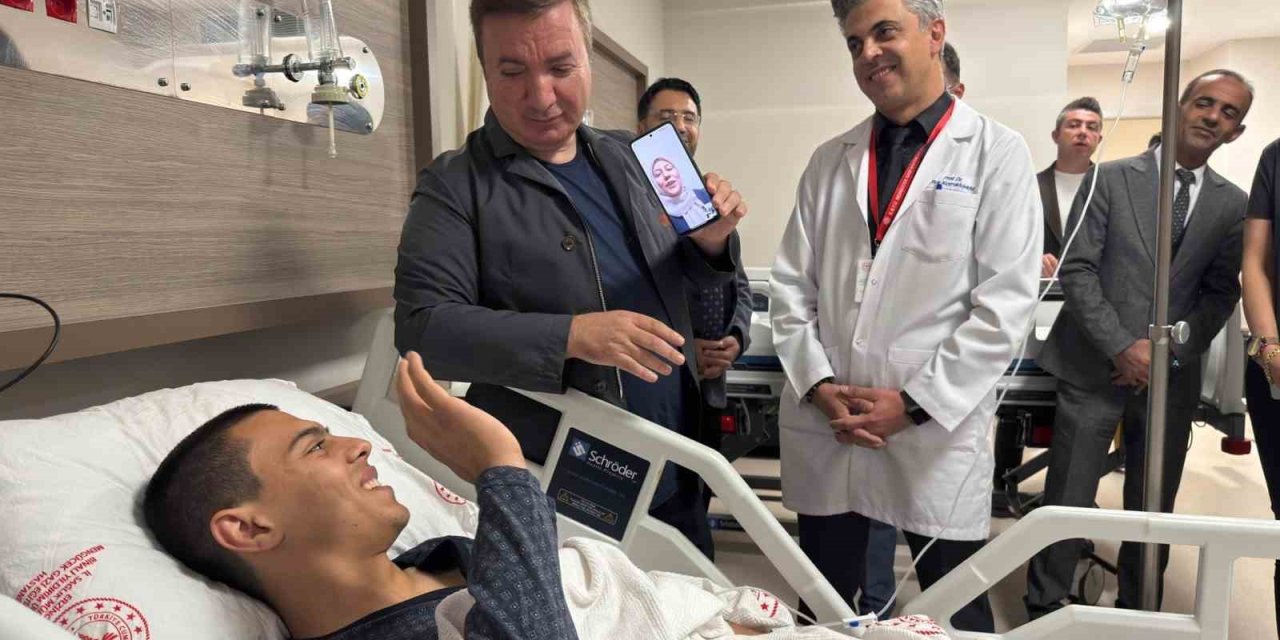 Vali Aydoğdu, hastanede tedavi gören üniversite öğrencisini yalnız bırakmadı