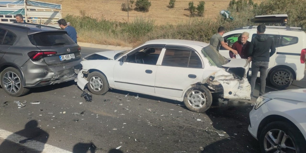 Bingöl’de zincirleme trafik kazası: 4 yaralı