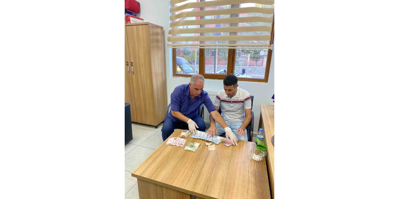 Elazığ’da dilenci operasyonu: Üzerinden 3 saatte topladığı bin 950 lira çıktı