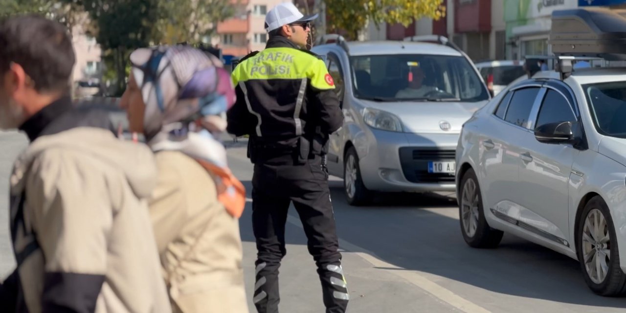 Ağrı’da huzur ve güvenlik için denetimler sürüyor