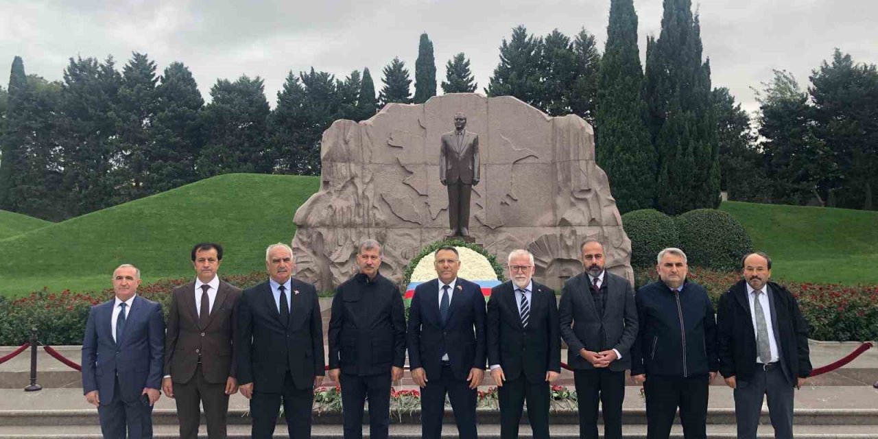 Rektör Hamdullah Şevli, Azerbaycan’da resmi temaslarda bulundu