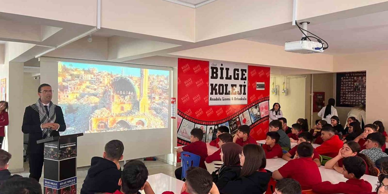 Bilge koleji öğrencilerinden Filistin’e destek: ‘mavi kurdele’ etkinliği