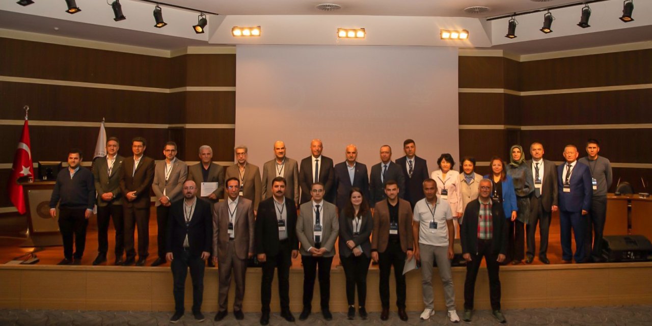 Uluslararası veteriner tıbbi bitkiler ve geleneksel tıp kongresinin 2.si Atatürk Üniversitesi ev sahipliğinde gerçekleşti