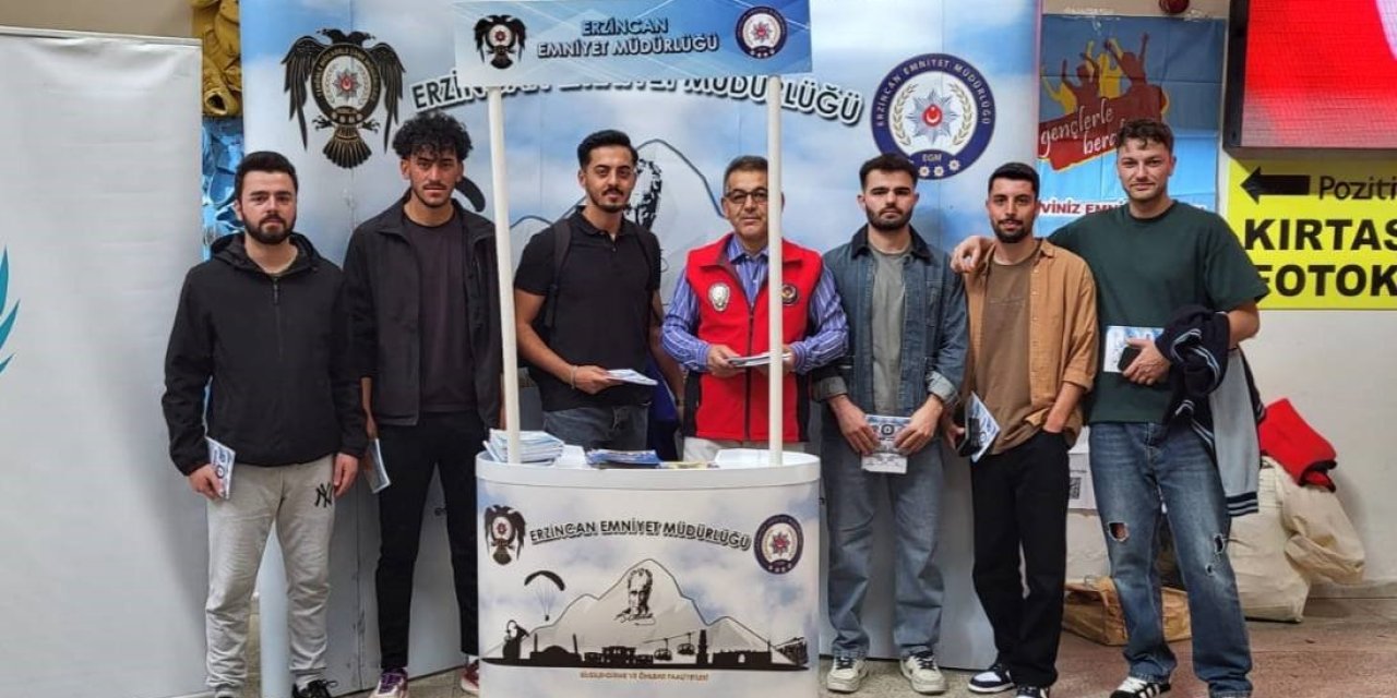 TEM ekipleri üniversiteli gençleri bilgilendirdi