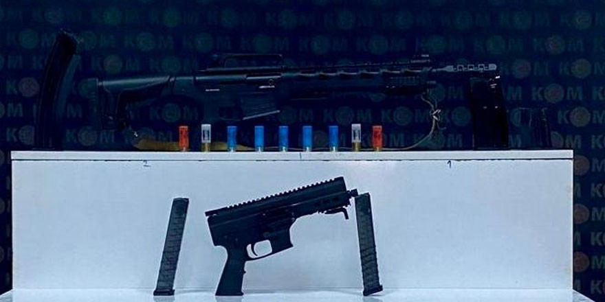 Kars’ta Silah Kaçakçılığı Operasyonu: 3 Kişi Tutuklandı