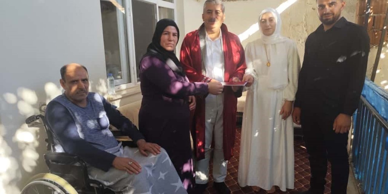 Rahatsızlığından dolayı nikaha katılamayan babaya duygulandıran sürpriz