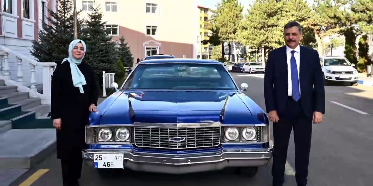 Vali Çiftçi ve eşinden zamanda yolculuk