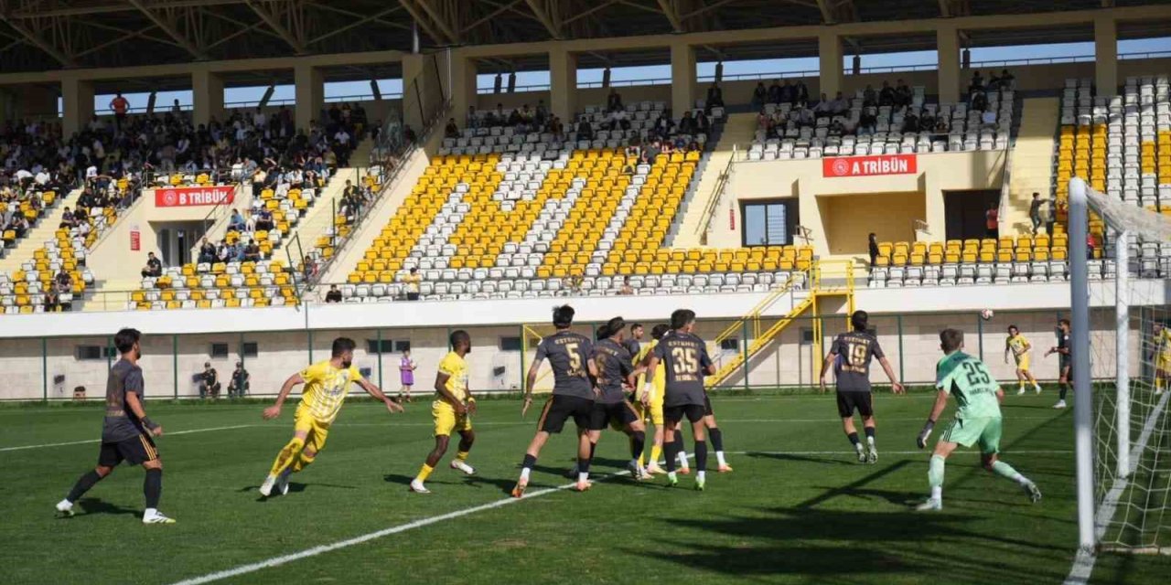 Muşspor Başkanı Cengiz’den hakem yönetimine sert tepki