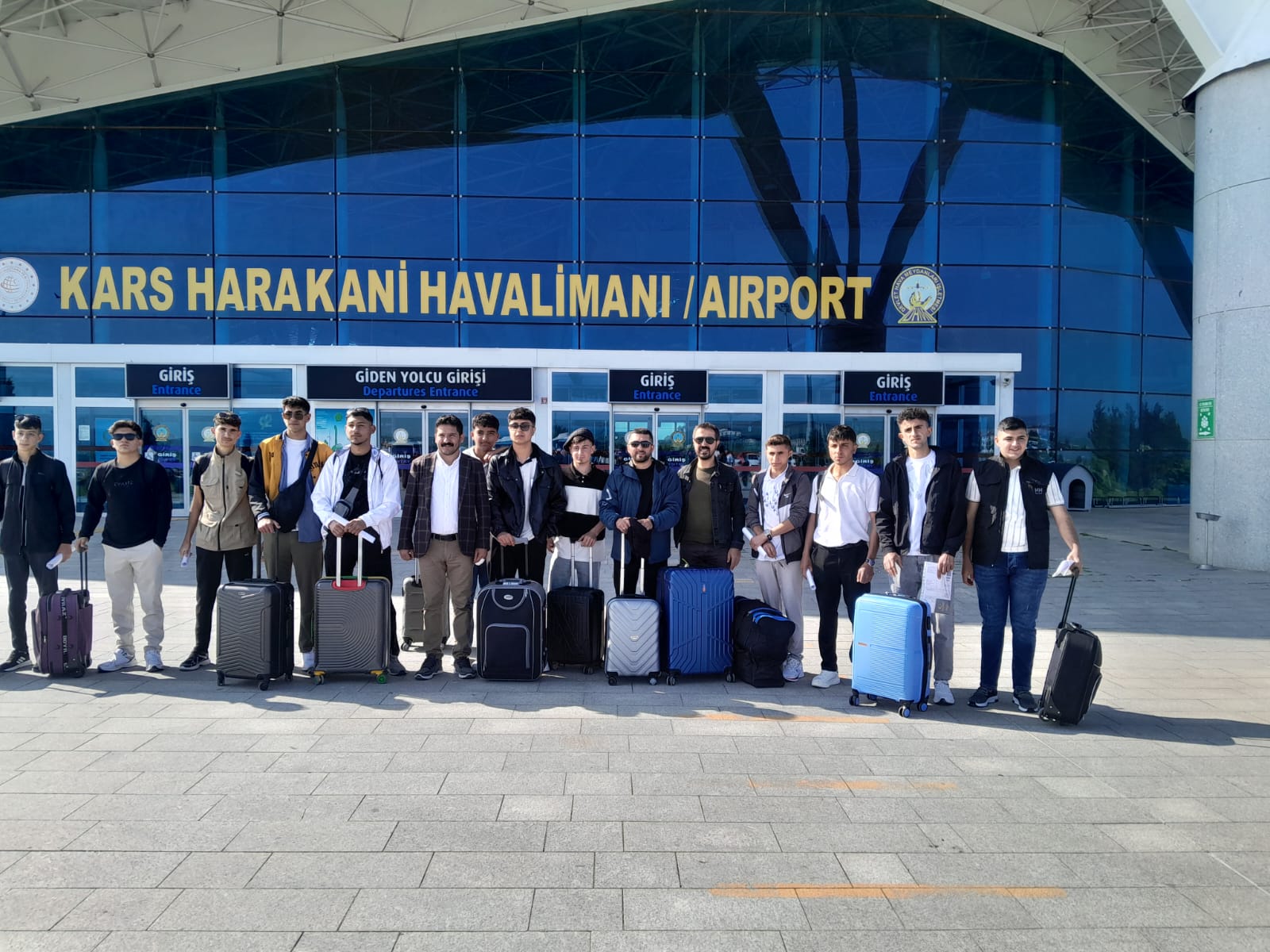 Avrupa’da stajlarını tamamlayan öğrenciler Kars’a döndü