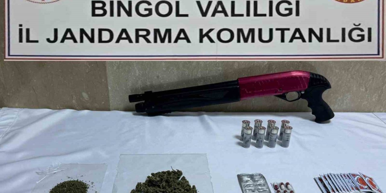 Bingöl’de uyuşturucu madde ve ruhsatsız silah ele geçirdi