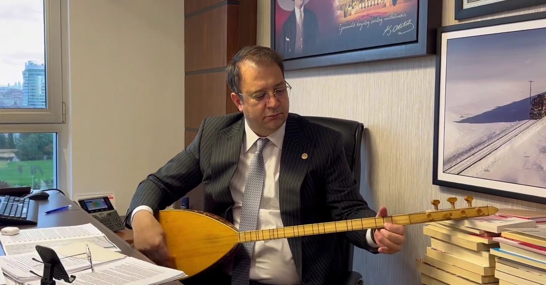 CHP Kars Milletvekili Alp, Aşık oldu