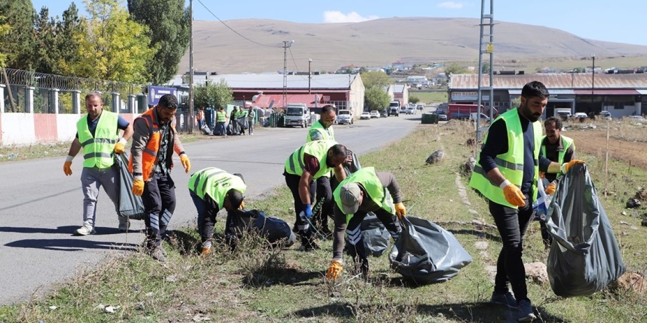 Ardahan Belediyesi’nden sanayi sitesinde temizlik seferberliği