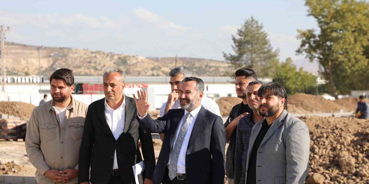 Başkan Şerifoğulları Doğu Park’ta incelemelerde bulundu