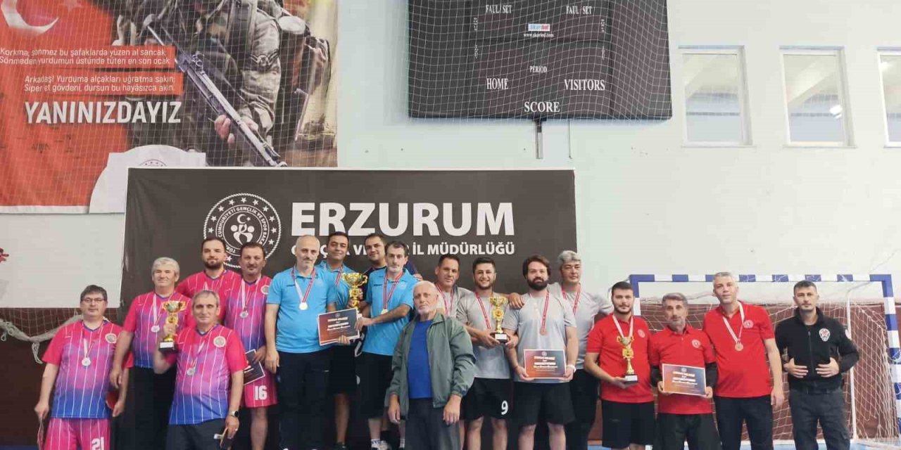 Erzurum İl Sağlık Müdürlüğü Kamu Spor Oyunları’nda şampiyon oldu