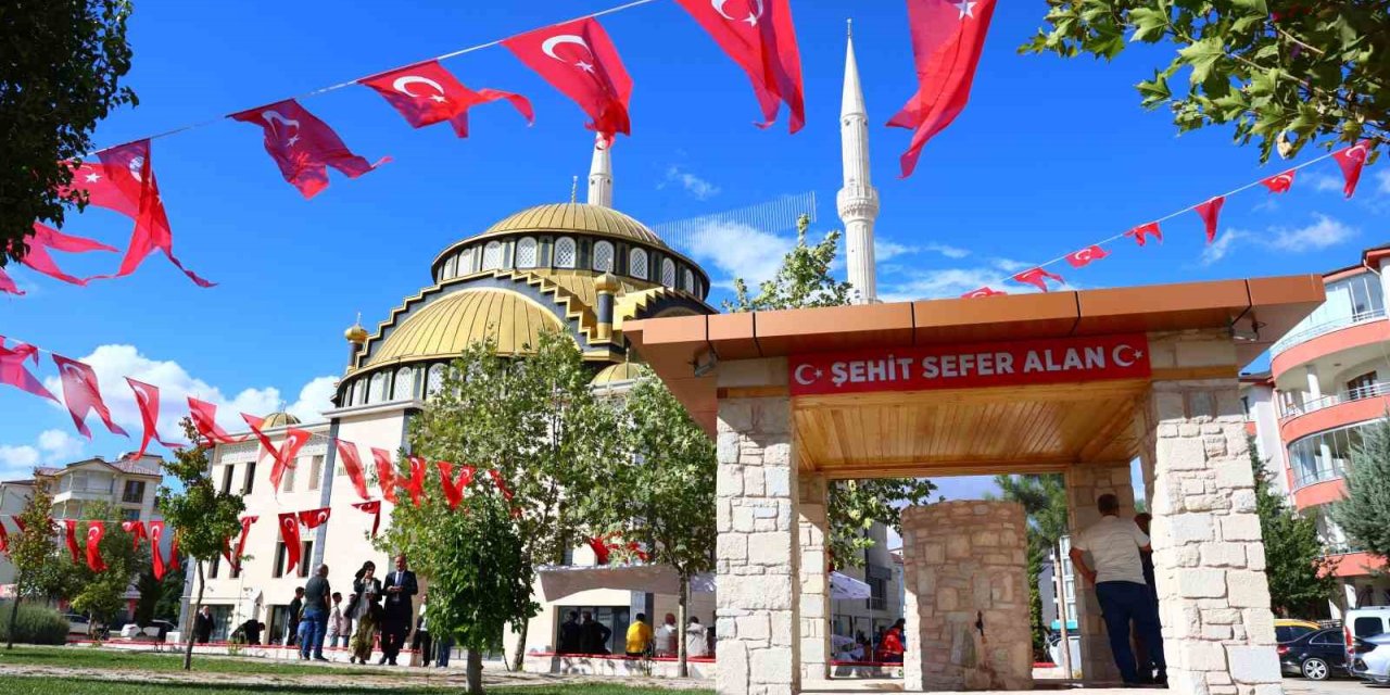 Şehit oğlunun adına 3 bin 700 Kur’an-ı Kerim ve hayrat çeşmesi