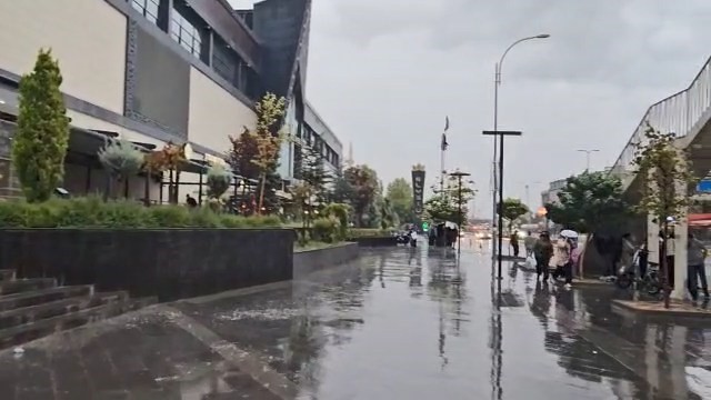 Elazığ’da sağanak ve fırtına etkili oldu