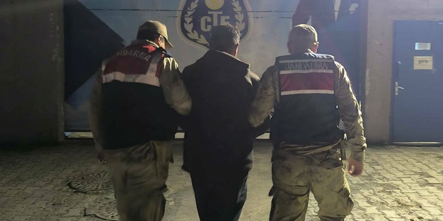 Kars'ta dolandırıcılıktan aranan hükümlü yakalandı