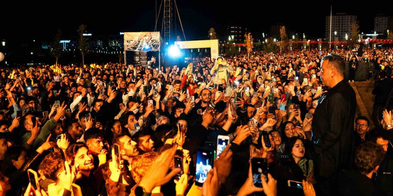 Haluk Levent: "Bu şarkıyı Filistinli çocuklar için söylüyorum"