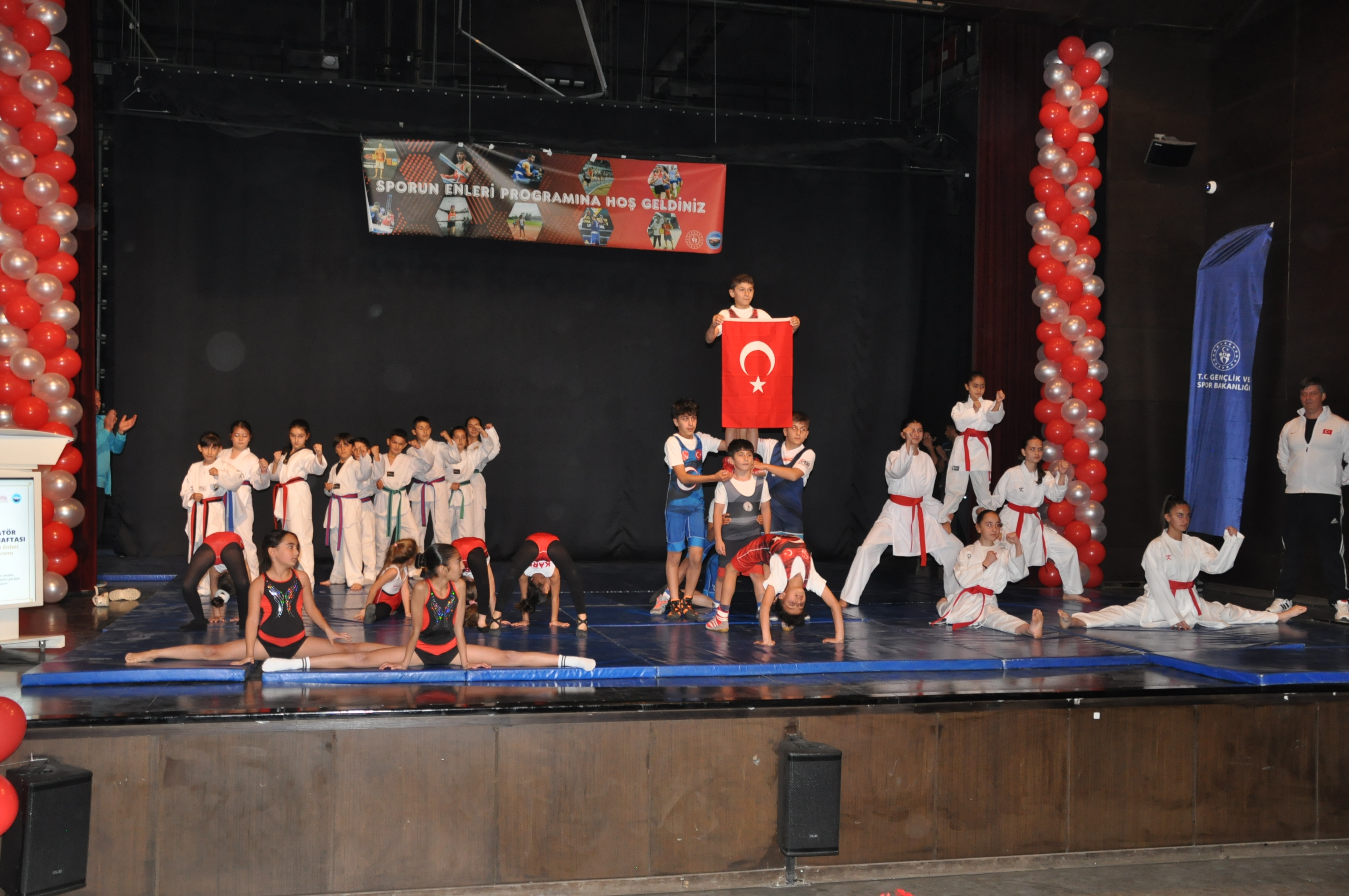 Kars'ta sporun enleri ödüllendirildi