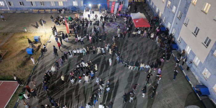 Kars Serhat Yurdu’nda gençlere moral gecesi düzenlendi