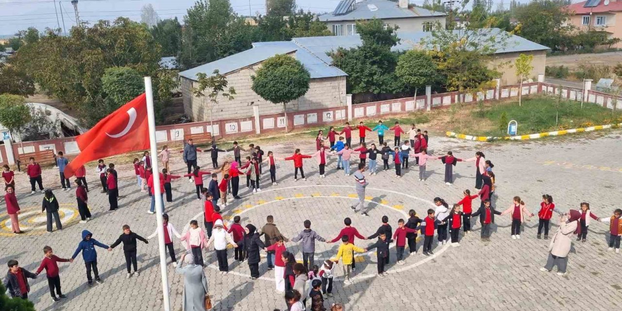 Van’da tüm okullarda eş zamanlı afet tatbikatı gerçekleştirildi