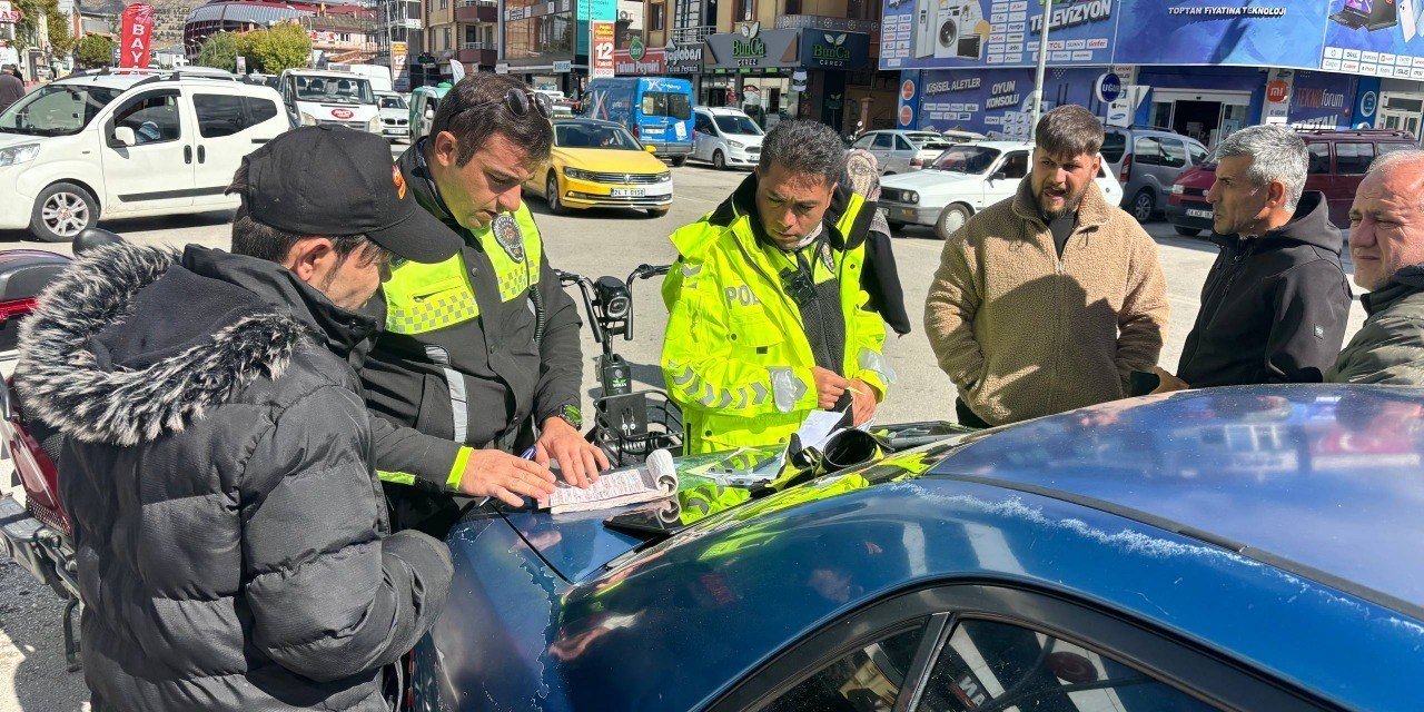 Erzincan’da motosikletlilere sıkı denetim