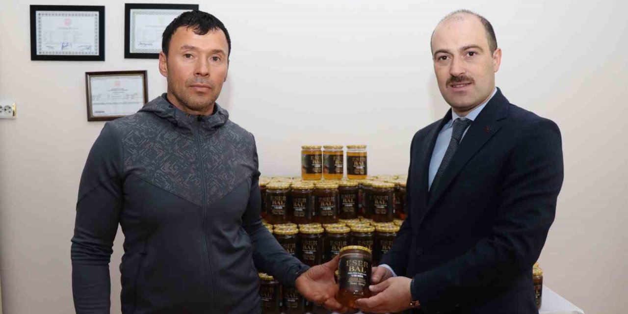 Erzurumlu bal üreticisinden örnek davranış