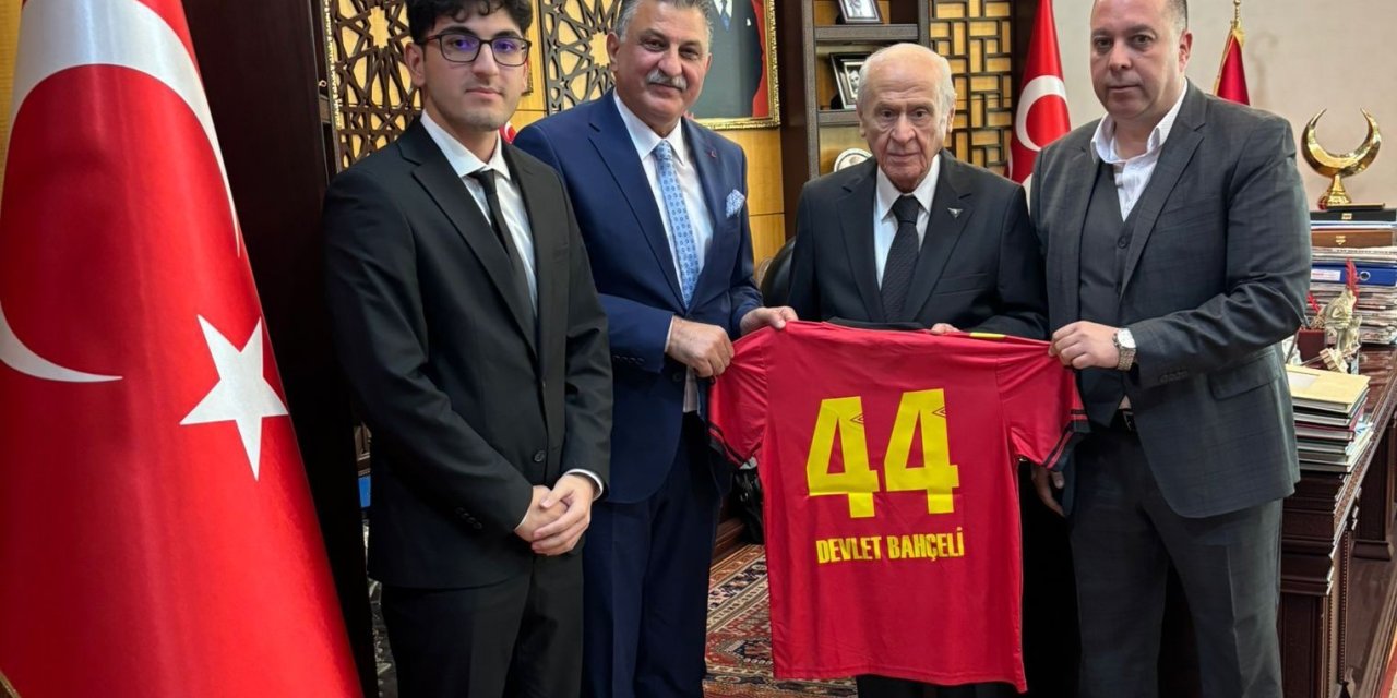 MHP lideri Devlet Bahçeli, YMS yönetimini kabul etti