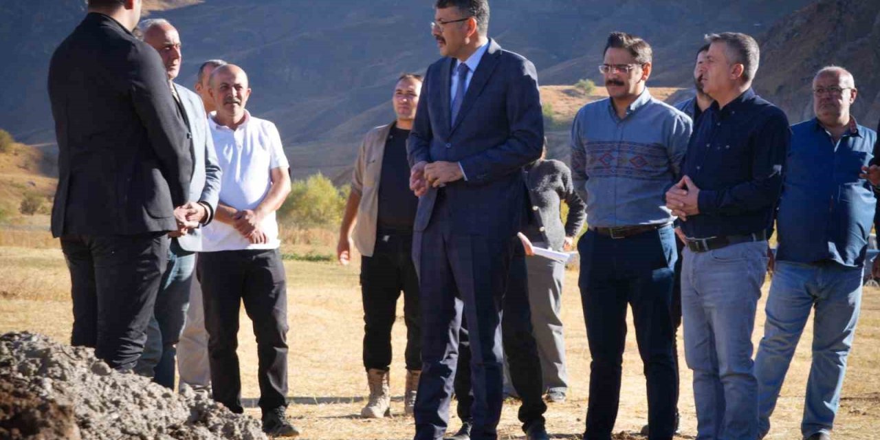Hakkari’ye yeraltı barajı ve arıtma tesisi müjdesi