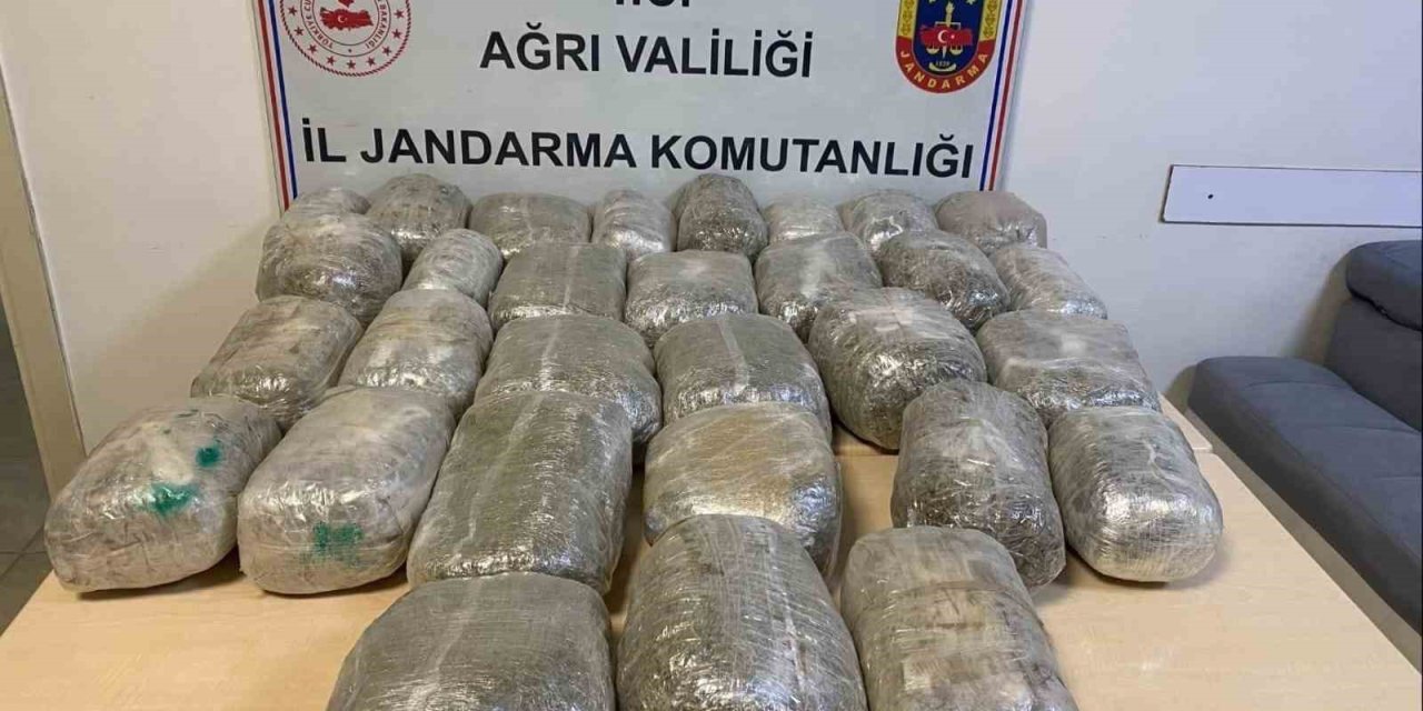 Ağrı’da 32 kilogram esrar ele geçirildi