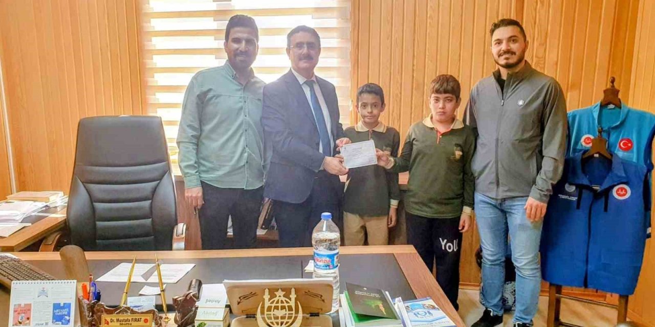 Elazığlı öğrencilerden Filistin’e anlamlı destek