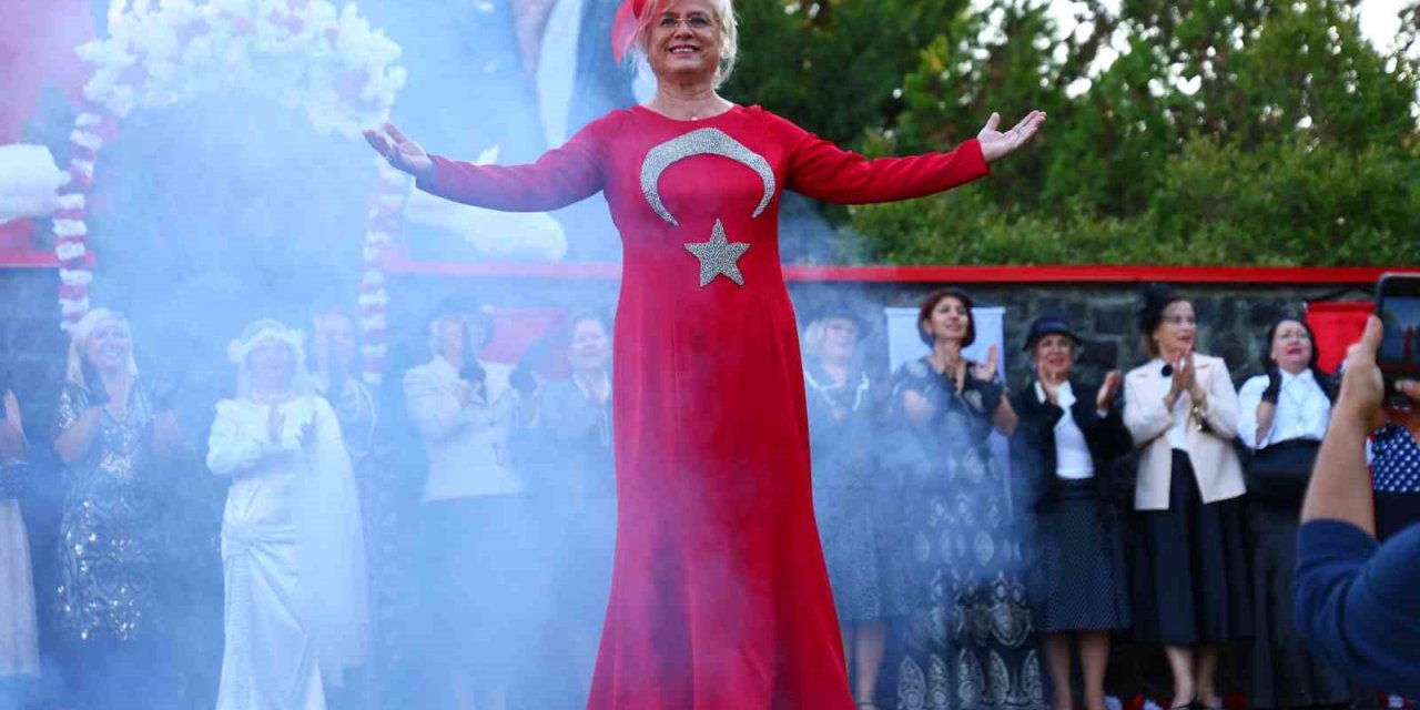 70’inden sonra podyuma çıktılar, Cumhuriyetin zerafetini yansıttılar