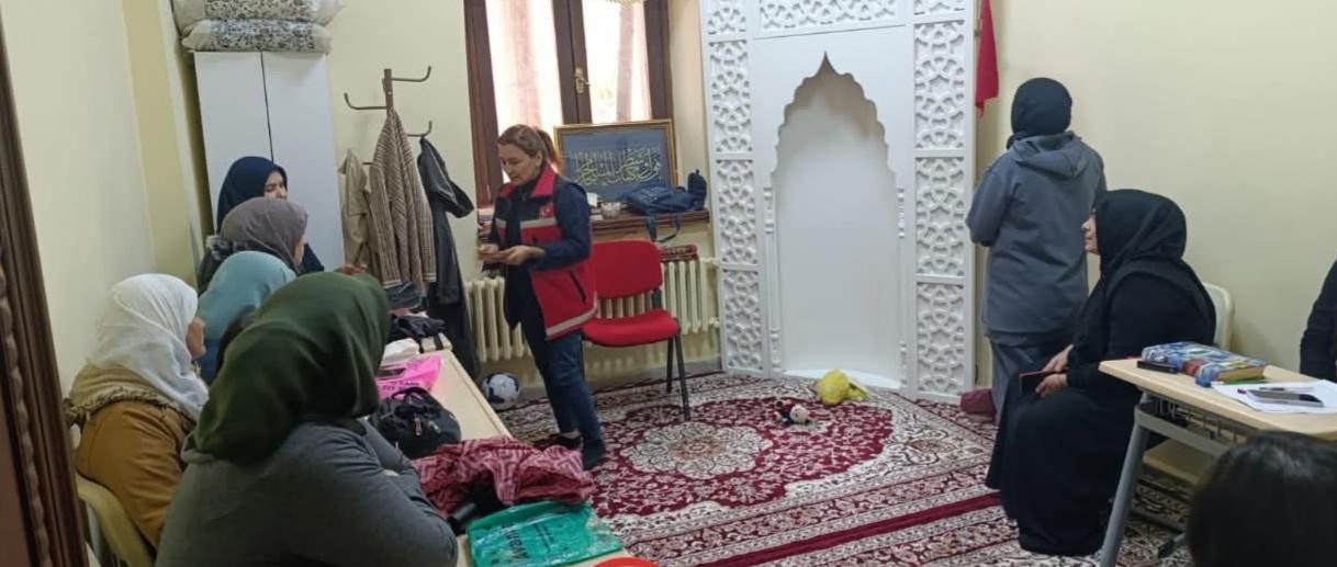 Kars'ta kursiyerlere kadına yönelik şiddet ve zorla evliliklere karşı bilgilendirme