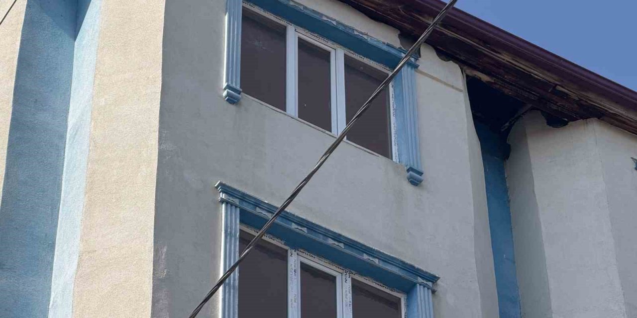 Iğdır’da 5 katlı binaya ateş açıldı, bina sakinleri panik yaşadı