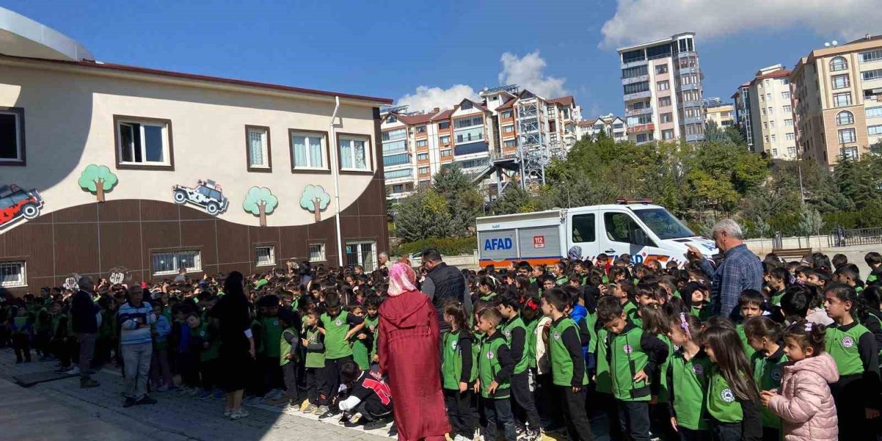 Elazığ’da öğrencilere afet farkındalık eğitimi