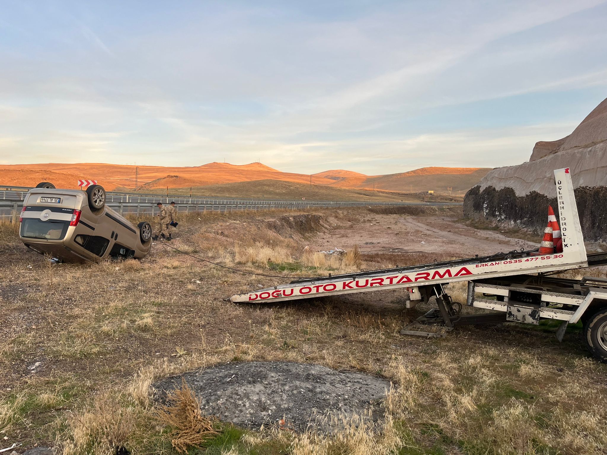 Iğdır'dan Kars'a gelen otomobil devrildi: 1 yaralı