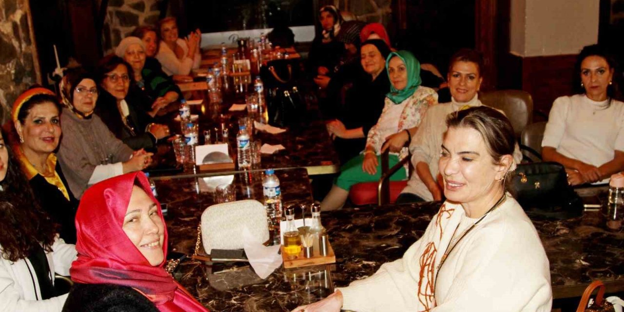 Erzurum’un güçlü kadınları dayanışma sofrasında buluştu