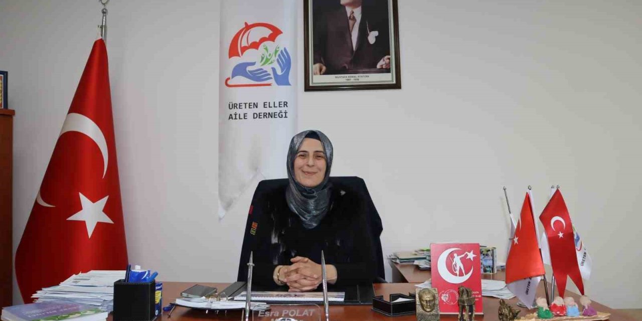 "Evinde otur" dediler, o mahallesine hizmet etmeyi seçti