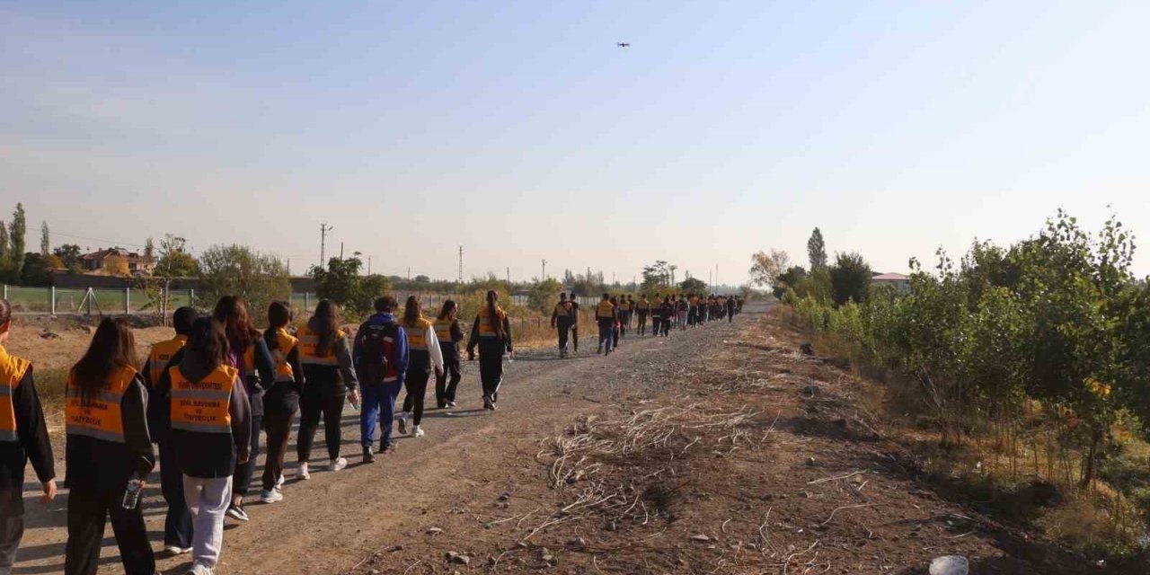 Iğdır’da kayıp Alzheimer hastası için bin kişilik ekip arama çalışmalarına katıldı